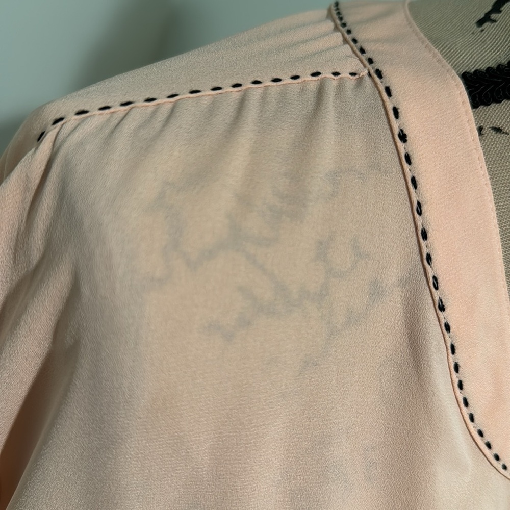Lane Bryant blouse size 26/28 in a pale pink/blush - Picture 6 of 10